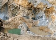 Lokasi tambang di kawasan DAM Hulawa, Desa Hulawa, Kecamatan Buntulia, justru membuat cerita pertambangan emas tanpa izin (PETI) di wilayah tersebut semakin menarik untuk ditelusuri.