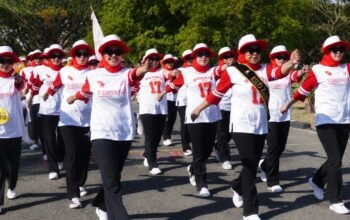 Gerak Jalan Jadi Cara Pegawai RSUD ZUS Perkuat Kekompakan