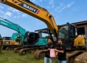 Satreskrim Polres Pohuwato menyerahkan lima tersangka dan barang bukti dari tiga perkara kepada Kejari Pohuwato setelah berkas dinyatakan P-21/Hibata.id