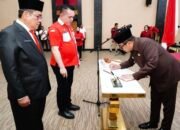 Wakil Wali Kota Gorontalo, Indra Gobel saat aat melantik Penjabat (Pj) Sekretaris Daerah Kota Gorontalo, Nuryanto, di Bandhayo Lo Yiladia, Senin (3/8/2026). (Foto: Humas)