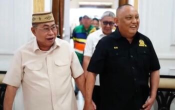 Wali Kota Gorontalo, Adhan Dambea, menerima kunjungan kerja sekaligus silaturahmi Anggota DPR RI, Rusli Habibie, di Rumah Dinas Wali Kota Gorontalo, Rabu (5/8/2026). (Foto:n Humas)