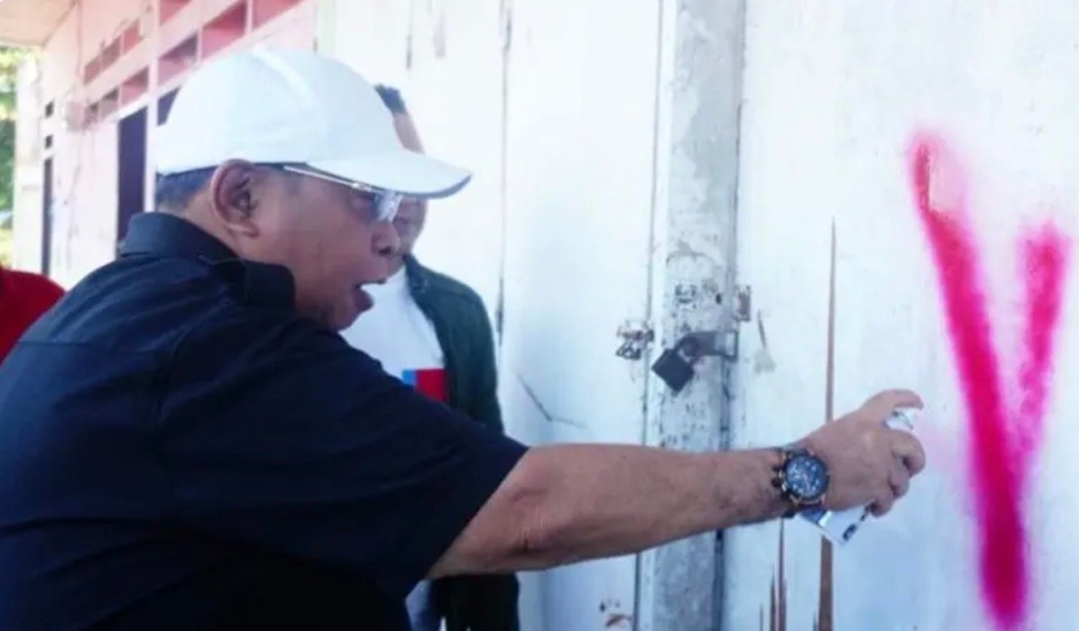 Wali Kota Gorontalo Adhan Dambea saatmeninjau lokasi kawasan proyek pada Jumat, 14 Agustus 2026. (Foto: Humas)