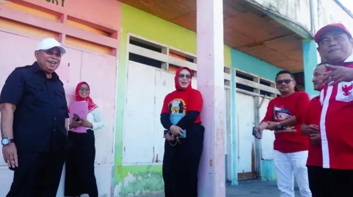 Wali Kota Gorontalo Adhan Dambea saatmeninjau lokasi kawasan proyek pada Jumat, 14 Agustus 2026. (Foto: Humas)