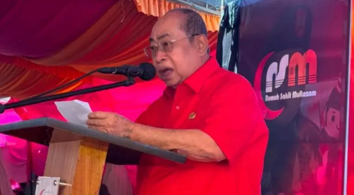 Wali Kota Gorontalo Adhan Dambea menegur sejumlah lurah yang dinilai belum mampu menggerakkan warga. (Foto: Humas)