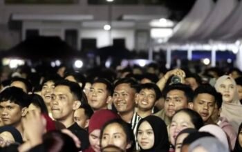 Ribuan warga memadati Lapangan Taruna Remaja, Kota Gorontalo, Senin malam, 17 Agustus 2026. (Foto: Humas)