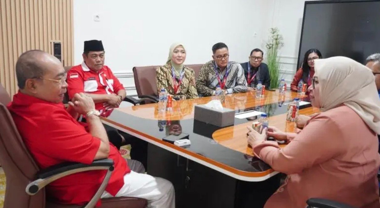 Pertemuan Wali Kota Gorontalo Adhan Dambea dengan Direktur Commercial Banking PT Bank Tabungan Negara (BTN) di ruang kerja wali kota, Rabu, 19 Agustus 2026. (Foto: Humas)
