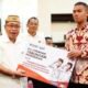 Pemerintah Kota Gorontalo memberikan apresiasi kepada anggota Pasukan Pengibar Bendera Pusaka (Paskibraka) yang telah menjalankan tugas dalam upacara peringatan HUT ke-81 Kemerdekaan Republik Indonesia. (Foto: Humas)