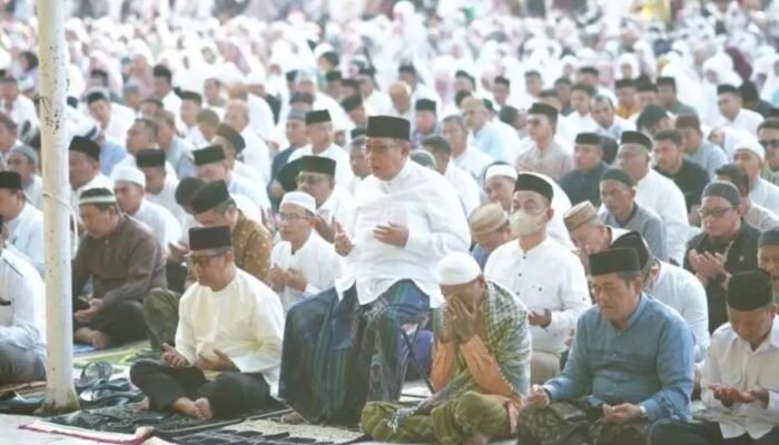 Kemarau Panjang Melanda, Ribuan Warga Kota Gorontalo Gelar Salat Istisqa