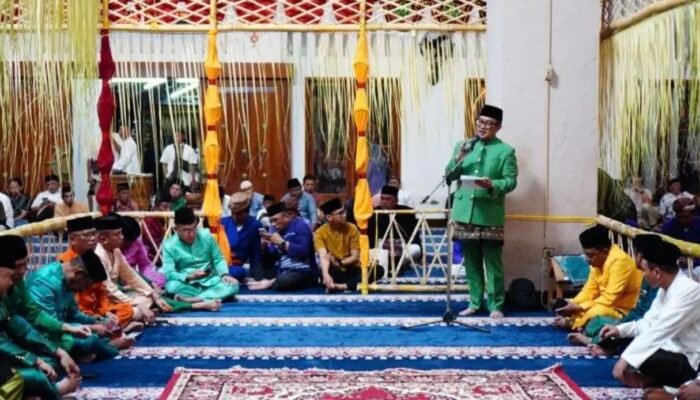 Maulid Nabi di Masjid Baiturrahim, Wawali Gorontalo: Jangan Hanya Rajin Bershalawat