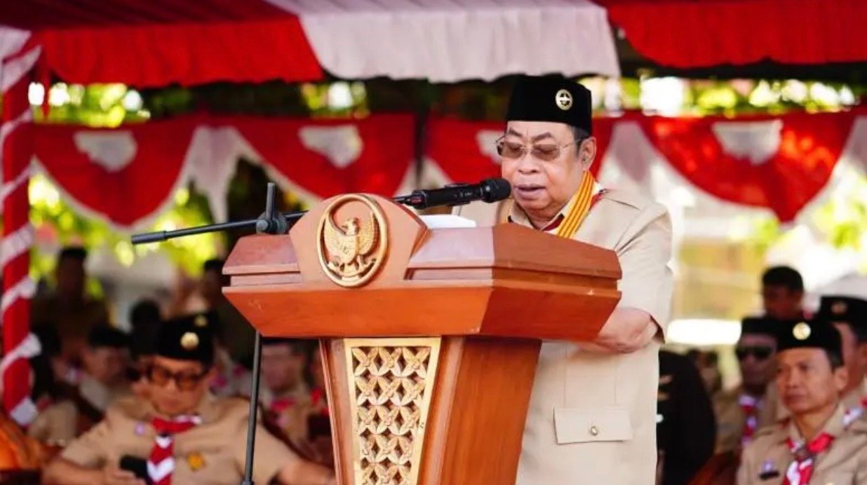 Wali Kota Gorontalo Adhan Dambea saat memimpin Apel Besar Pramuka Tingkat Kota Gorontalo 2026 di Lapangan Taruna Remaja, Jumat, 28 Agustus 2026. (Foto: Humas)