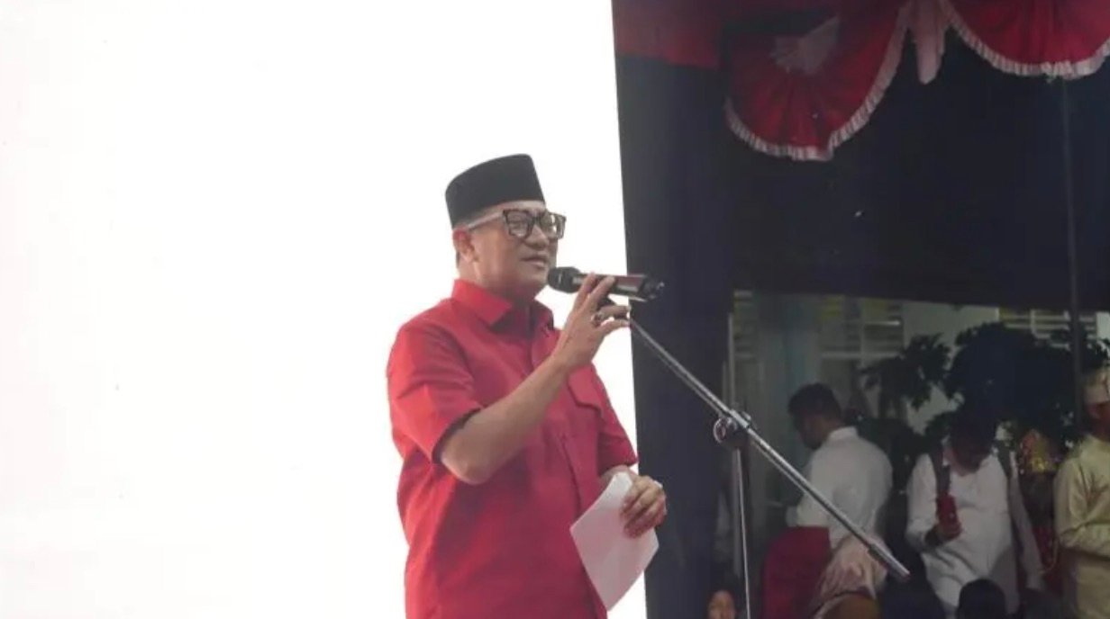 Wakil Wali Kota Gorontalo Indra Gobel saat membuka peluncuran Satu Sekolah Satu Karya Budaya dan Gerakan Kota Gorontalo Mohulonthalo di SDN 99 Kota Utara, Jumat, 28 Agustus 2026. (Foto: Humas)