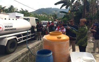 Bupati Bone Bolango Salurkan Air Bersih ke Warga Terdampak Kekeringan, Distribusi Capai 150 Ribu Liter/Hibata.id