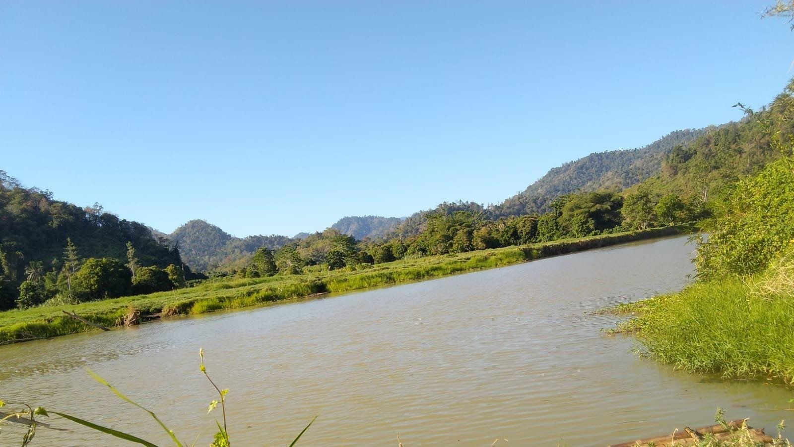 Kondisi air Sungai Voyau di Kecamatan Sangkub, Bolmut, berubah keruh meski tengah memasuki musim kemarau/Hibata.id