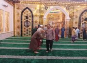 Kapolres Pohuwato AKBP Busroni menggelar Subuh Keliling di Masjid Al Mujahidin Marisa dan mengajak masyarakat memperkuat sinergi menjaga keamanan/Hibata.id