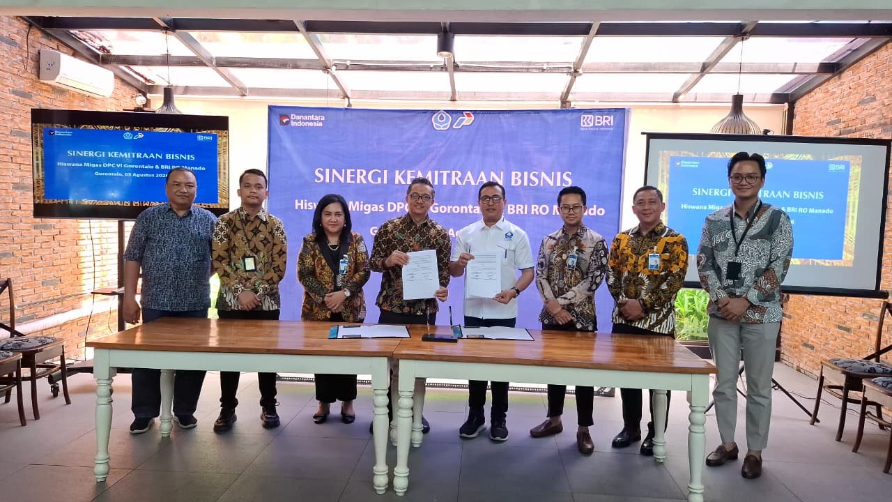BRI Cabang Gorontalo dan HISWANA MIGAS DPC VI Gorontalo menandatangani Perjanjian Kerja Sama (PKS) kemitraan bisnis di Gorontalo, Rabu (5/8/2026), sebagai upaya memperkuat sinergi dan menghadirkan layanan perbankan terintegrasi bagi pelaku usaha sektor energi/Hibata.id