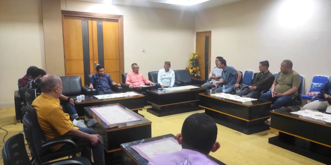 Ketua DPRD Provinsi Gorontalo Idrus M.T. Mopili mengatakan pihaknya akan mendorong pembangunan jalan tersebut masuk dalam perencanaan APBD 2027/Hibata.id