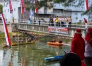 Warga Botoran, Tulungagung, menyemarakkan HUT ke-81 RI dengan lomba dayung antar-RT yang menguatkan kekompakan dan semangat gotong royong/Hibata.id