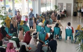 RLI bersama pemuda dan Pemkab Boltara menggelar layanan kesehatan gratis di RSUD Bintauna, mencakup pengobatan, sunatan massal, pemeriksaan mata, dan skrining kesehatan/Hibata.id