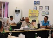 Anggota DPR RI Rusli Habibie bersama Wakil Gubernur Gorontalo Idah Syahidah memberikan arahan dalam diskusi bersama Manager PLN Nusantara Power Unit Pembangkitan Gorontalo Hubertus Tri Adi Nugroho terkait kesiapan pembangkit dan keandalan listrik di Gorontalo/Hibata.id