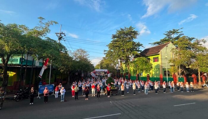 CFD Trenggalek Mendadak Bergoyang, Ratusan Warga Ikut Senam DWP