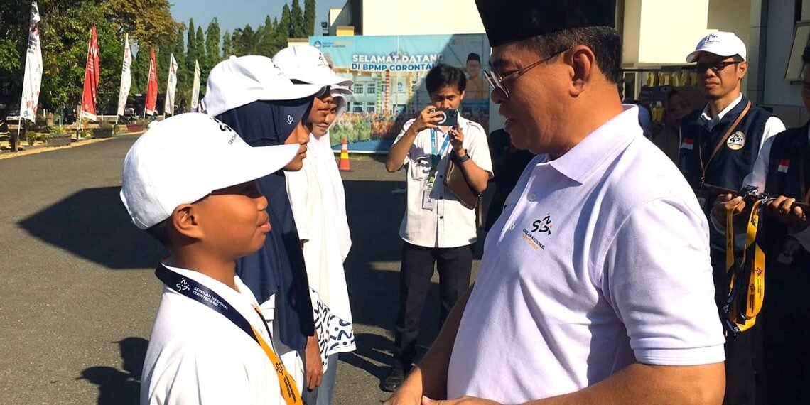 Sekretaris Daerah Kabupaten Bone Bolango Iwan Mustapa menghadiri pembukaan Masa Pengenalan Lingkungan Sekolah (MPLS) Sekolah Nasional Terintegrasi di BPMP Provinsi Gorontalo, Senin (10/8/2026). Pemerintah Kabupaten Bone Bolango menyiapkan lahan untuk mendukung pembangunan SNT 6/Hibata.id