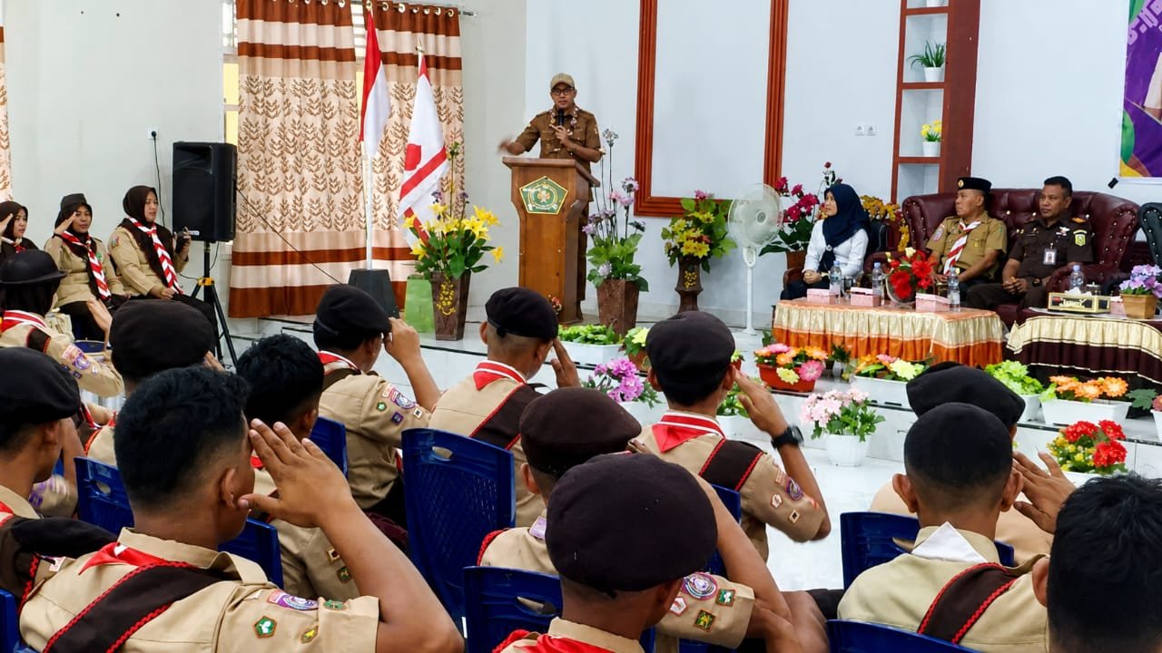 Sebanyak 30 Pramuka Kwarcab Boalemo dilepas untuk mengikuti Jambore Nasional XII di Cibubur, Jakarta, dengan pendampingan pembina dan orang tua/Hibata.id