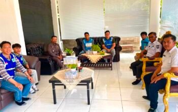 Bupati Azhari Dorong PLTS Tiga Desa Segera Dilelang, Rute Feri Ikut Dibahas/Hibata.id