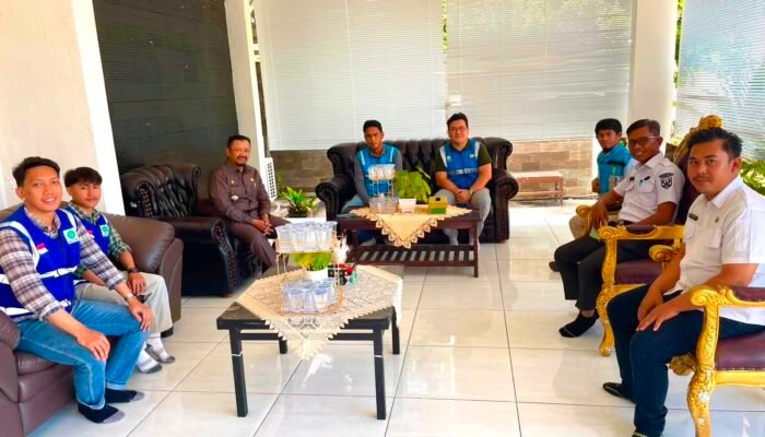 Bupati Azhari Dorong PLTS Tiga Desa Segera Dilelang, Rute Feri Ikut Dibahas