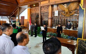 Tri Hariadi resmi dilantik sebagai Sekda Tulungagung oleh Plt Bupati Ahmad Baharudin/Hibata.id