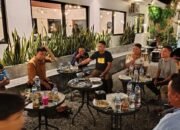 TMI Pohuwato rapat perdana yang digelar di Warkop Oma Kafe, Marisa, Rabu malam, 12 Agustus 2026. (Foto: Istw)