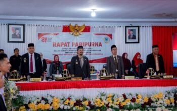 Bupati Buton Tengah Azhari mengakselerasi program strategis di sektor PLTS, pendidikan, ekonomi biru, kelautan, perikanan, dan pariwisata/Hibata.id