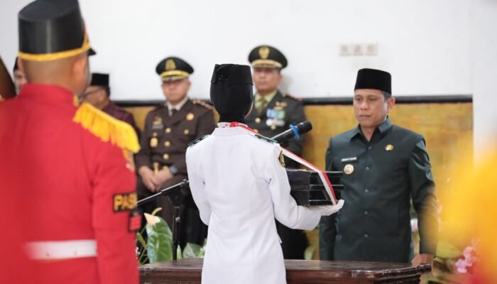 Sang Merah Putih Dipindahkan, Wali Kota dan Wakil Wali Kota Kotamobagu Pimpin Prosesi Khidmat