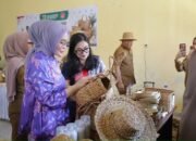 Dekranasda Kotamobagu Dorong Eceng Gondok Jadi Produk Kerajinan Bernilai Ekonomi