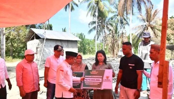 Wabup Boalemo Serahkan Santunan Baznas ke Tiga Korban Kebakaran