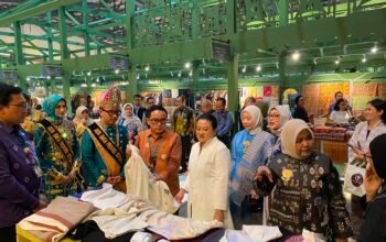 Empat UMKM binaan Bank Indonesia Provinsi Gorontalo, Olami, Tiar Handycraft, Serasi Karawo, dan Bilal Mekar Snack (BMS), menampilkan produk unggulan daerah pada Karya Kreatif Indonesia (KKI) 2026 di Jakarta, Kamis (20/8/2026)/Hibata.id