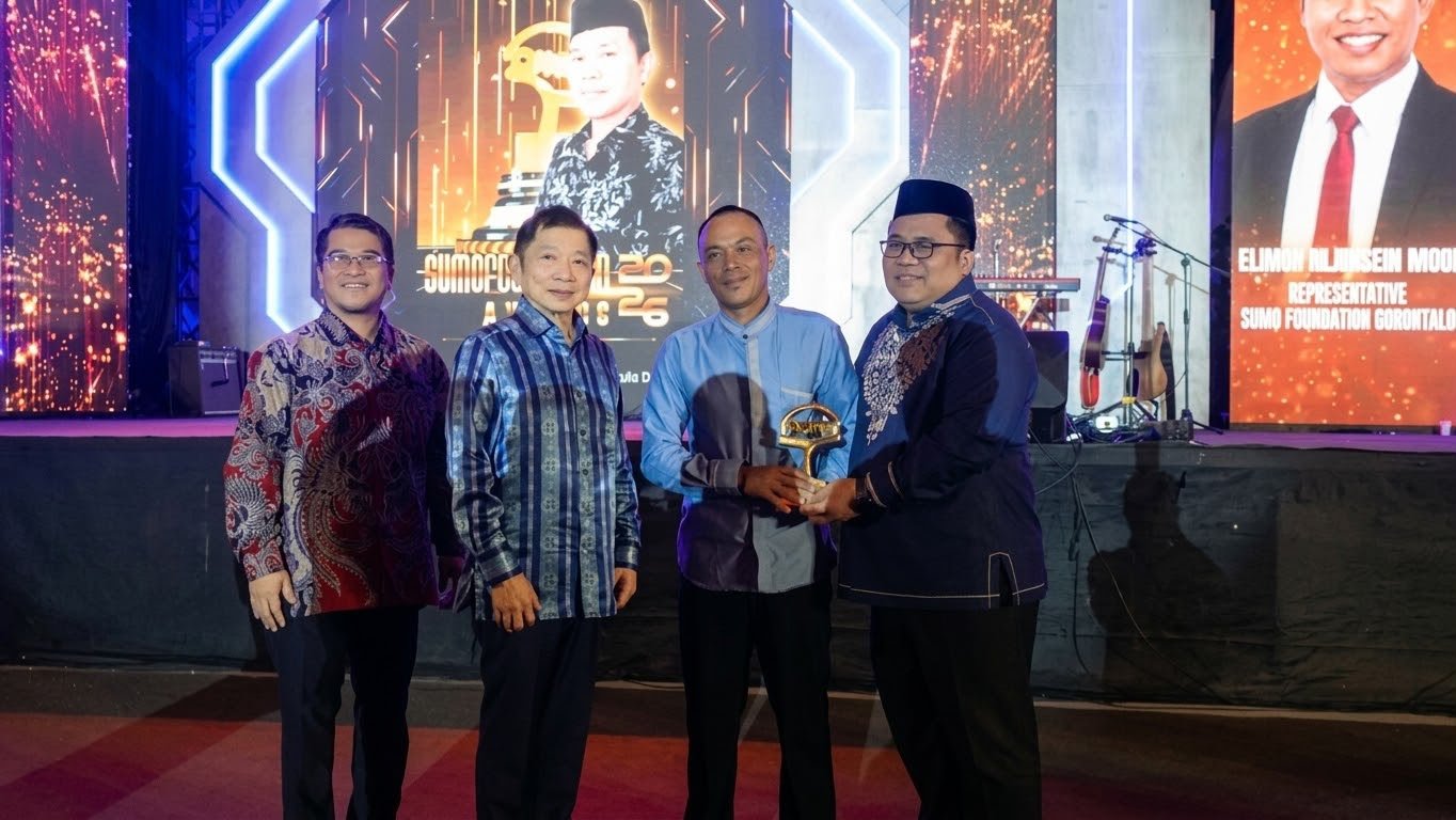 Penghargaan tersebut diberikan Yayasan Suharso Monoarfa atau SuMo Foundation bersama Elnino Center dalam acara yang digelar di Ballroom Hotel Grand Sumberia, Kota Gorontalo, Kamis, 20 Agustus 2026. (Foto: istw)