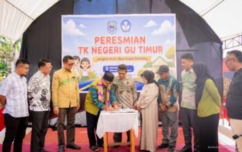 Bupati Buton Tengah Azhari meresmikan TK Gu Timur di Kecamatan Lakudo sebagai bagian dari upaya Pemkab Buteng memperluas akses pendidikan anak usia dini/Hibata.id