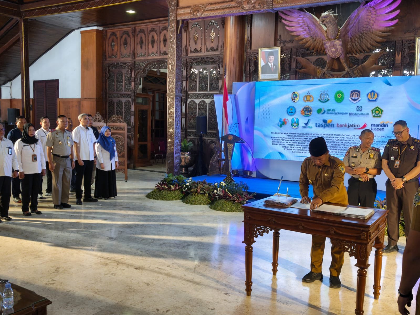 Pemkab Tulungagung meluncurkan tujuh inovasi DPMPTSP untuk meningkatkan pelayanan publik. Investasi semester I 2026 mencapai Rp652,2 miliar/Hibata.id