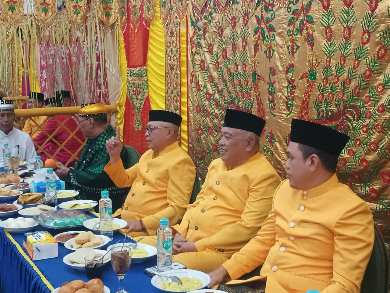 Pemkab Gorontalo menggelar Doa Maulid Nabi Muhammad SAW secara serentak hingga tingkat desa. Bupati Sofyan Puhi mengajak masyarakat meneladani Rasulullah/Hibata.id