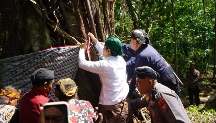 Sumber Gedong Tak Surut Saat Kemarau, Mas Ipin Ajak Warga Jaga Pohon