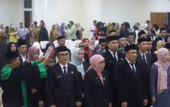 Bupati Bone Bolango Ismet Mile melantik 22 pejabat administrator, 42 pengawas, dan 13 kepala puskesmas pada Selasa, 22 September 2026./Hibata.id