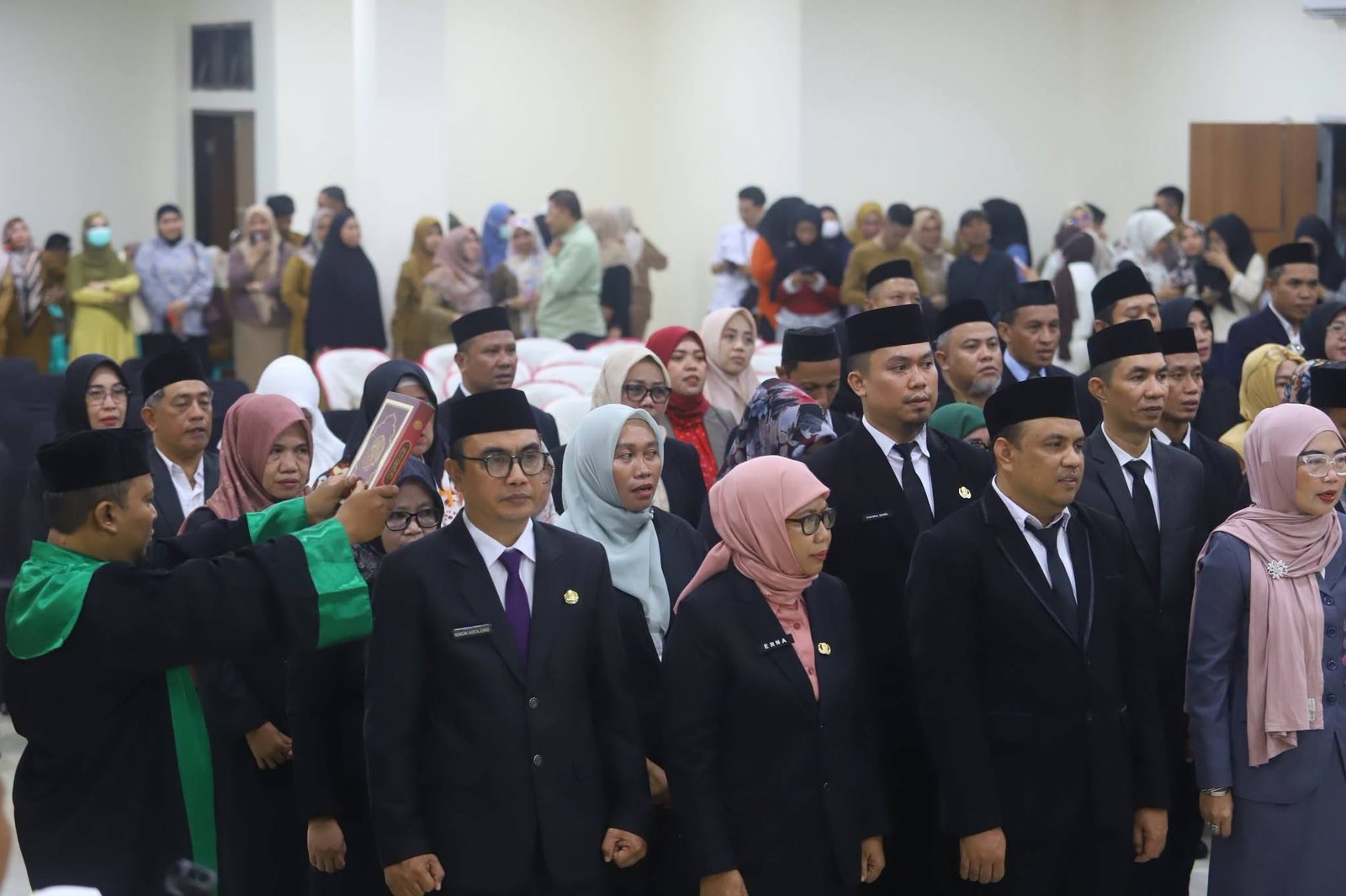 Bupati Bone Bolango Ismet Mile melantik 22 pejabat administrator, 42 pengawas, dan 13 kepala puskesmas pada Selasa, 22 September 2026./Hibata.id