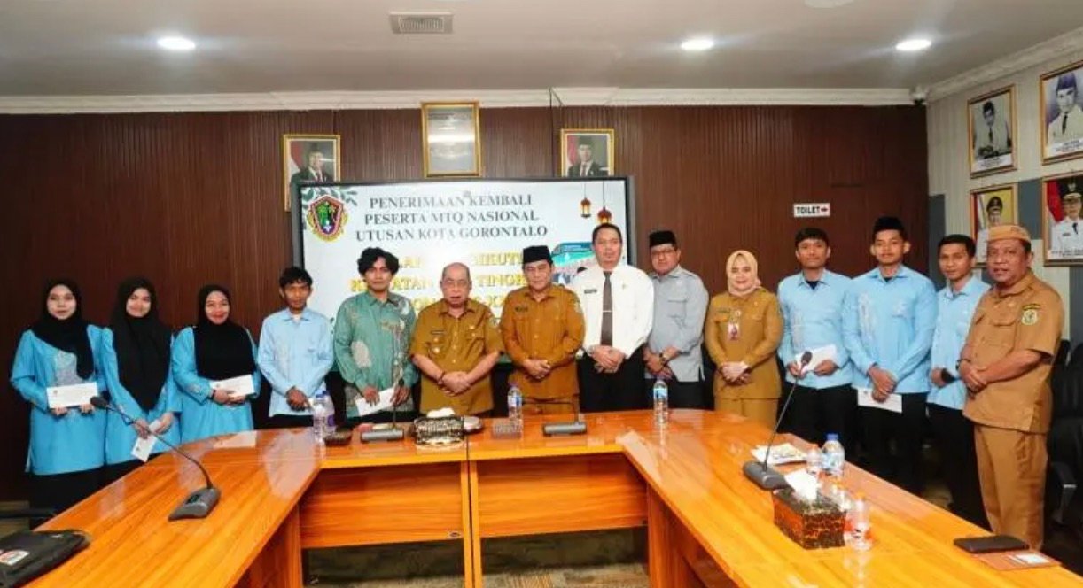 Wali Kota Gorontalo Adhan Dambea saat menerima utusan Kota Gorontalo pada Musabaqah Tilawatil Qur’an (MTQ) Nasional XXXI 2026. (Foto: Humas)