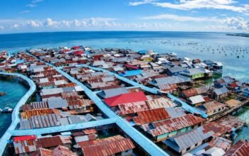 Menjelajah Desa Torosiaje di Pohuwato, kampung Suku Bajo di atas laut Gorontalo yang menawarkan wisata mangrove, budaya bahari dan kehidupan masyarakat pesisir. Foto: Hibata.id/Arfandi Ibrahim