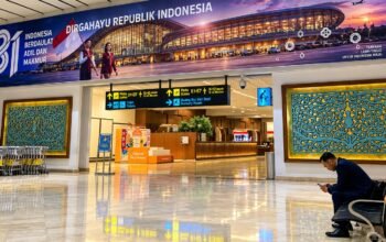 Bandara Soekarno-Hatta menghentikan sementara penerbangan hingga Senin pukul 08.59 WIB akibat aktivitas Gunung Anak Krakatau dan sebaran abu vulkanik/Hibata.id