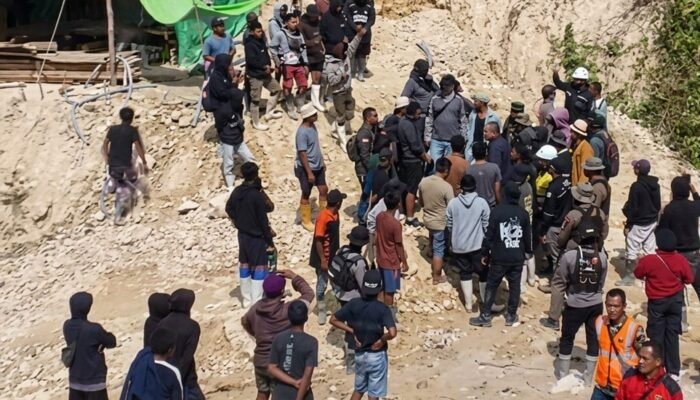 Gunung Pani Tegang, Penambang Ilegal dan Perusahaan Nyaris Bentrok