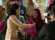 DWP Imigrasi Gorontalo bersama PIMPASA menggelar bakti sosial dan edukasi digital bagi keluarga nelayan di Desa Botubarani, Bone Bolango/Hibata.id