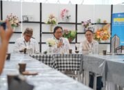 Kepala Perwakilan Bank Indonesia Provinsi Gorontalo Bambang Satya Permana (kiri) bersama Deputi Kepala Perwakilan BI Provinsi Gorontalo Ciptoning Suryo Condro memberikan keterangan terkait pelaksanaan HARFEST 2026 dalam kegiatan PIRAMIDA (Ngopi Bareng Insan Media) di Kota Gorontalo, Rabu (9/9/2026). (Hibata.id)