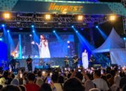 Penyanyi Yura Yunita tampil di panggung HARFEST Music Concert dalam rangkaian Gorontalo Art & Craft Festival (HARFEST) 2026 di Gorontalo/Hibata.id