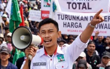 KAMMI Kota Gorontalo menyoroti antrean BBM di sejumlah SPBU dan meminta pemerintah serta pihak terkait memperketat pengawasan distribusi BBM bersubsidi/Hibata.id